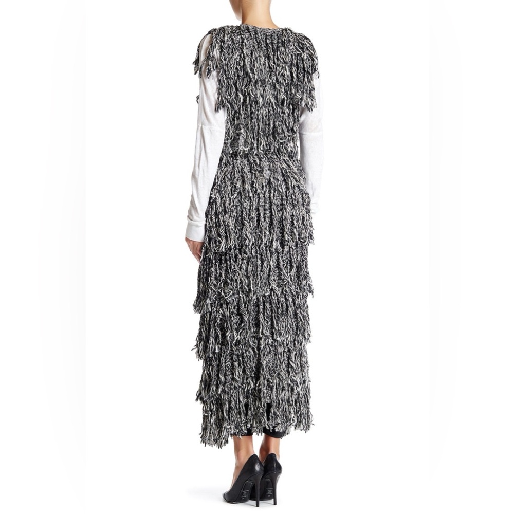 Nwot Alice + Olivia Yazmin Long Fringe Sweater Ve… - image 4